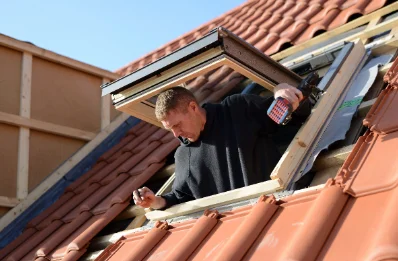 Pose de fenêtres de toit Velux à Échebrune
